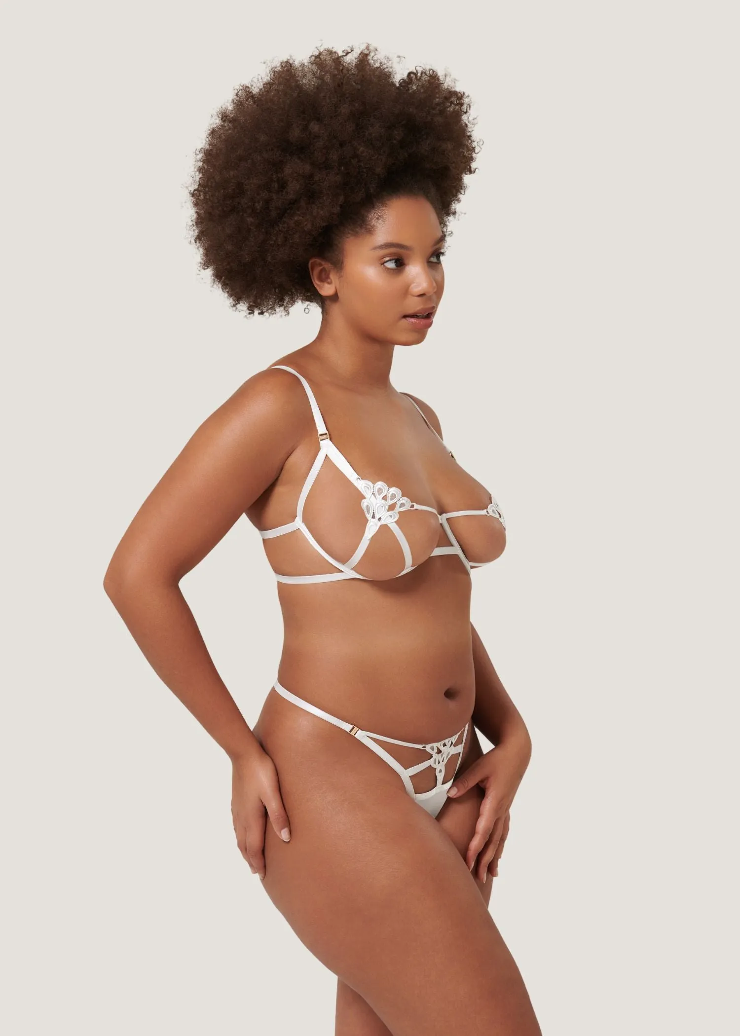 Aria Thong (White)
