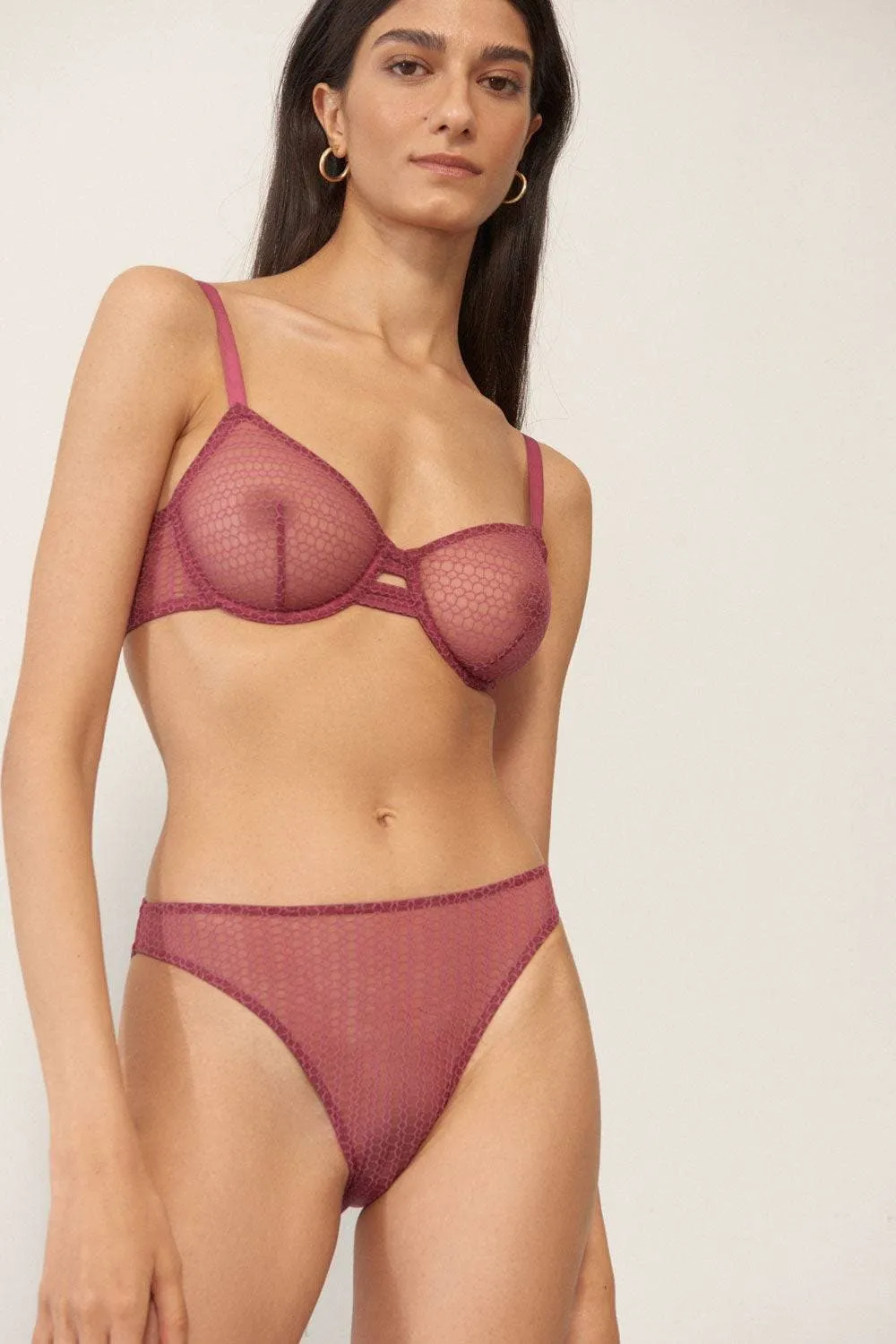 Honeycomb Underwired Bra. Size UK 32C