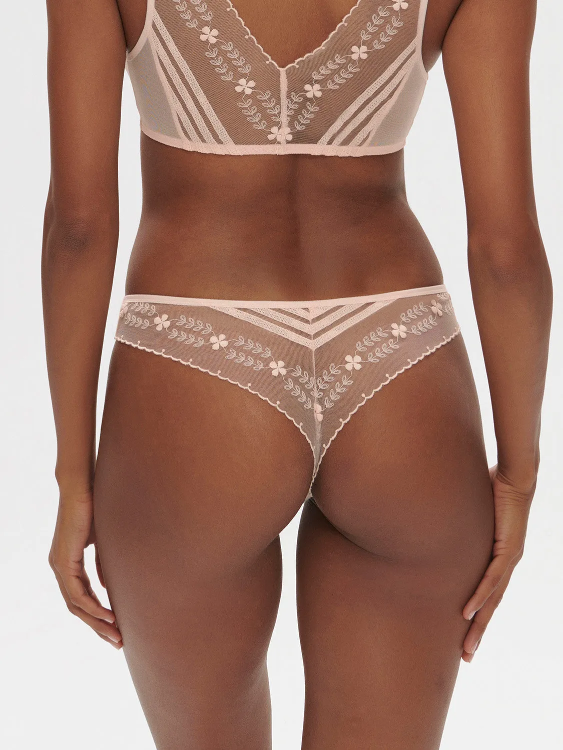 Marthe Tanga - Petal Powder